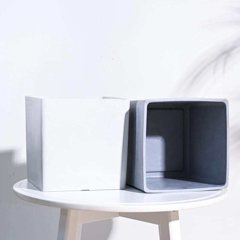 Hague Planter - Image 20