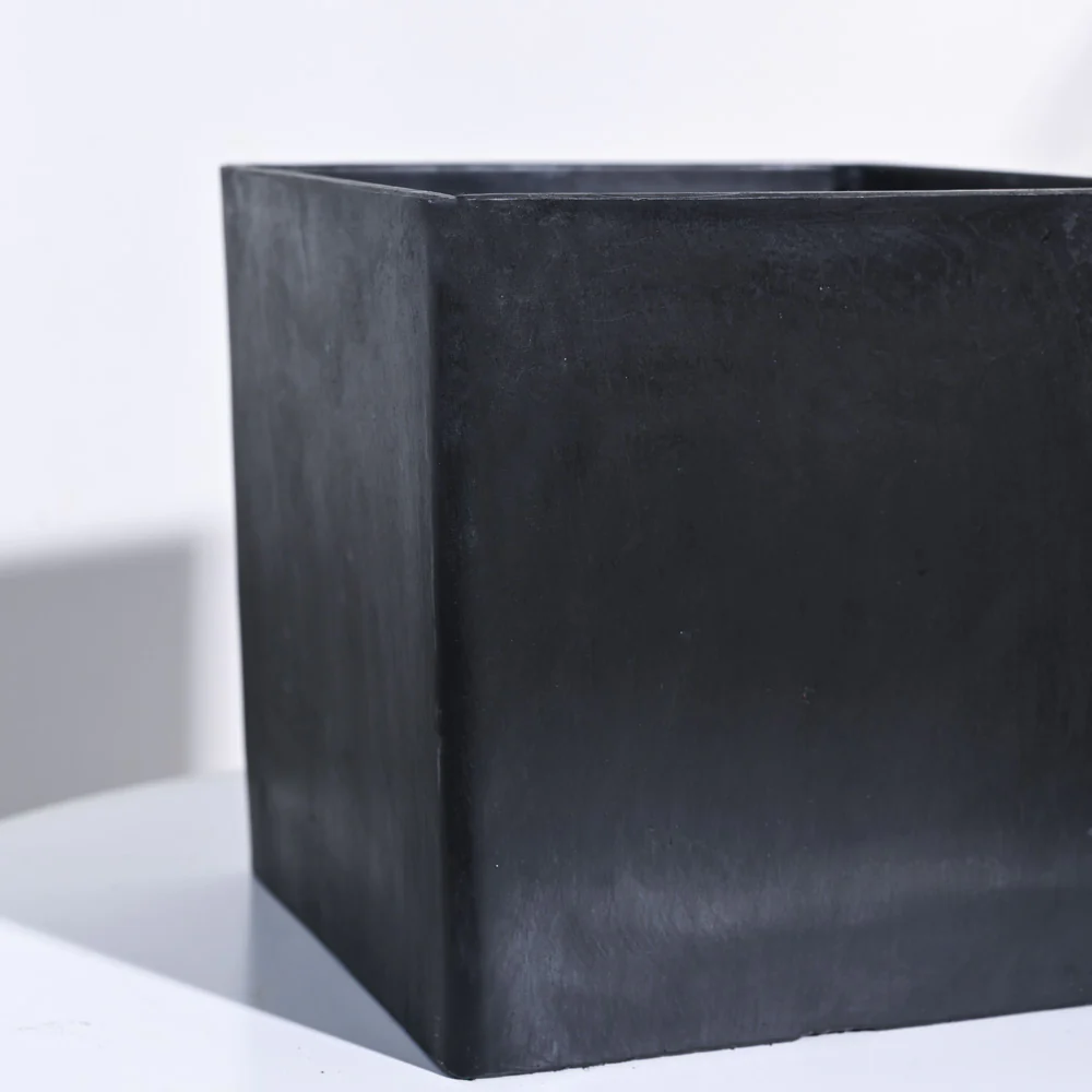 Hague Planter - Image 27